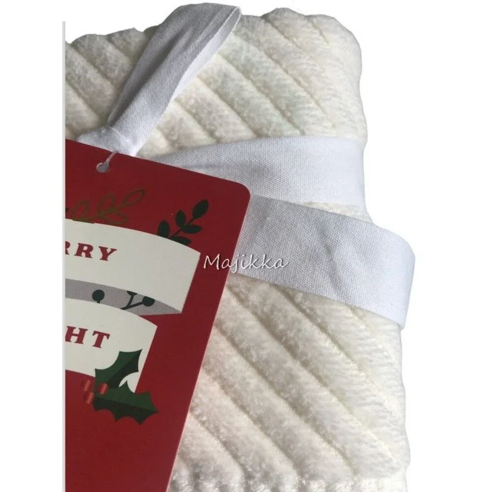 Cardinal Christmas Hand Towels Set of 2 Embroidered Buffalo Plaid Merry Bright